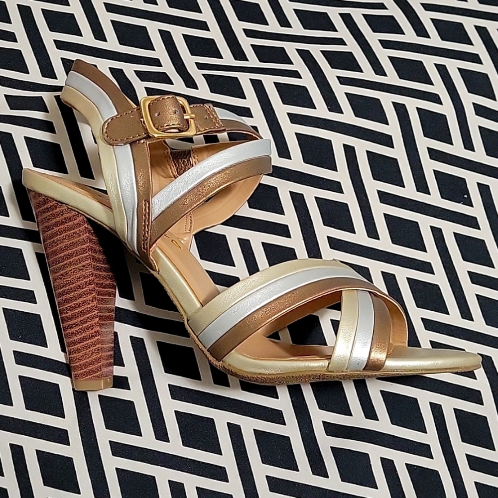 Shoes/ heels size 8m